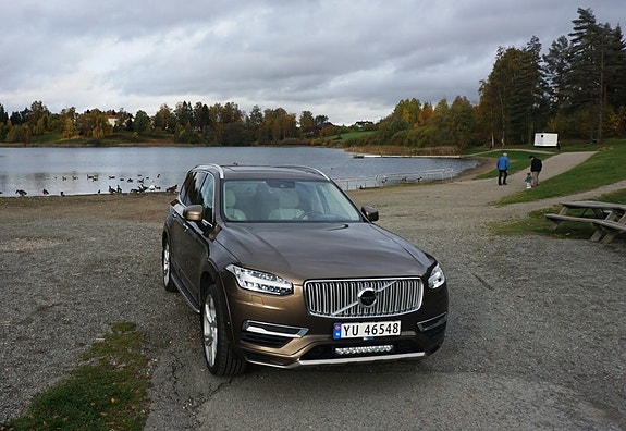 Volvo XC90 3 of 30