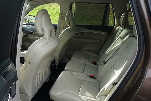 Volvo XC90 19 of 30