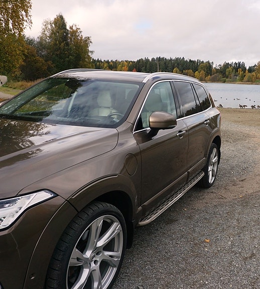 Volvo XC90 10 of 30