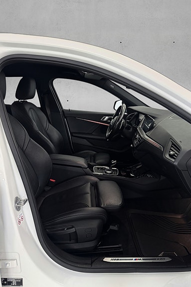 BMW 118d 17 of 30