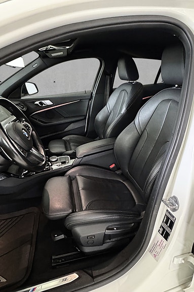 BMW 118d 26 of 30