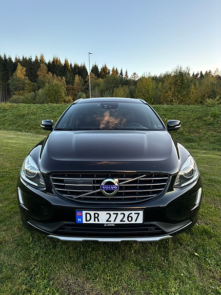 Volvo XC60 3 of 21