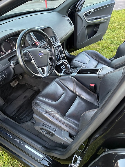 Volvo XC60 9 of 21