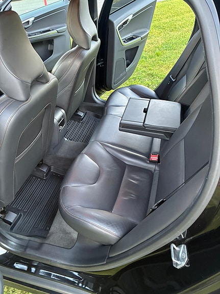 Volvo XC60 11 of 21