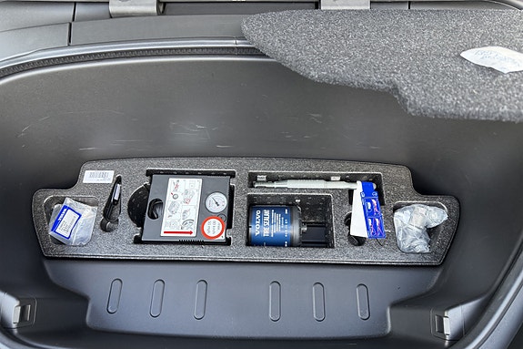 Volvo XC40 14 of 22