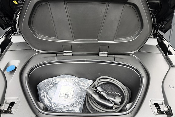 Volvo XC40 13 of 22