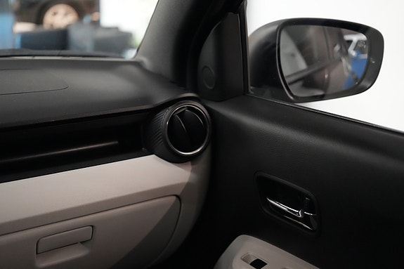 Suzuki Ignis 17 of 27