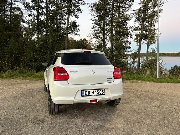 Suzuki Swift 2 of 18