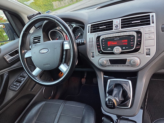 Ford Kuga 6 of 12