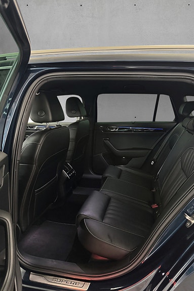 Skoda Superb 27 of 30