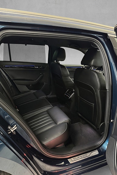 Skoda Superb 21 of 30