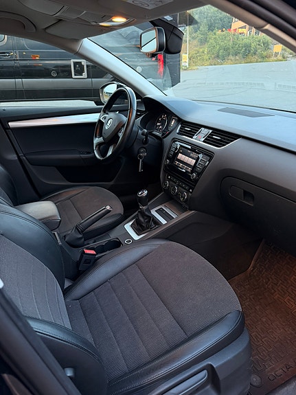 Skoda Octavia 6 of 12