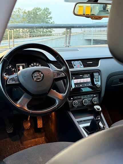 Skoda Octavia 10 of 12