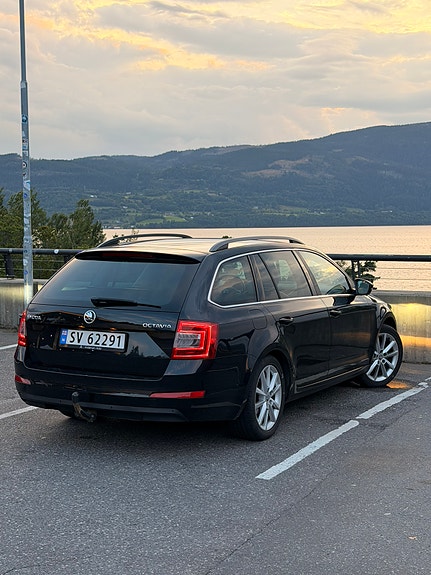 Skoda Octavia 8 of 12