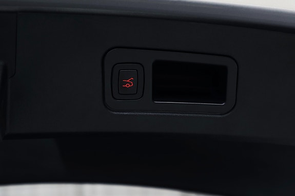 Tesla Model S 7 of 23