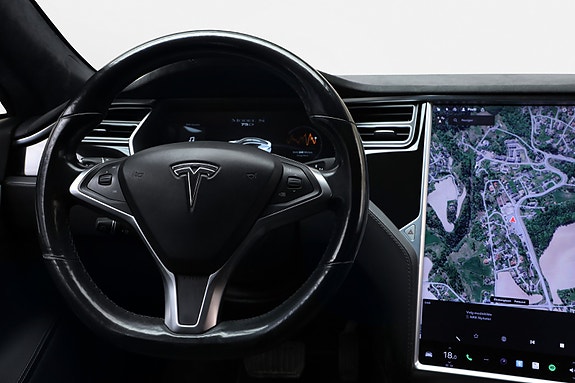 Tesla Model S 15 of 23