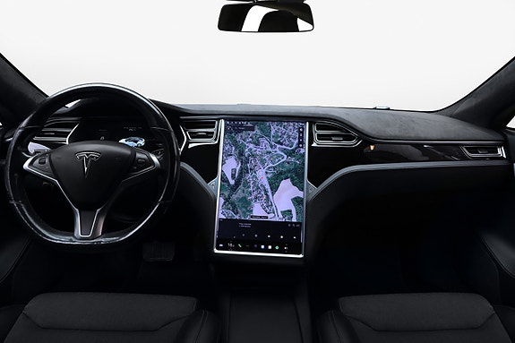 Tesla Model S 14 of 23