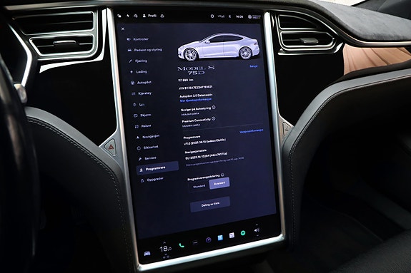 Tesla Model S 22 of 23