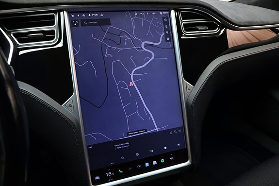 Tesla Model S 19 of 23