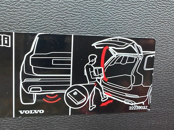 Volvo XC40 15 of 17