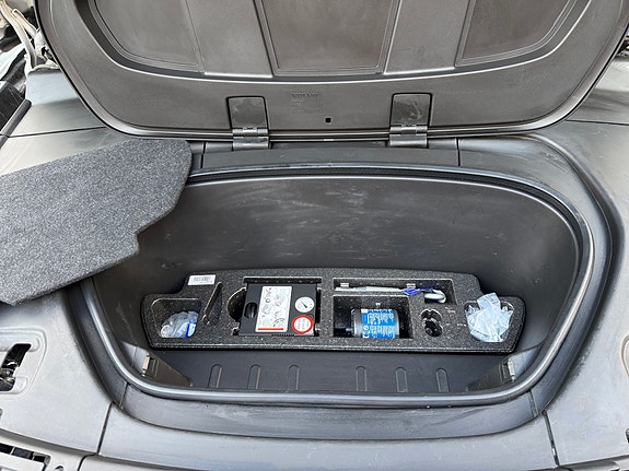 Volvo XC40 12 of 17