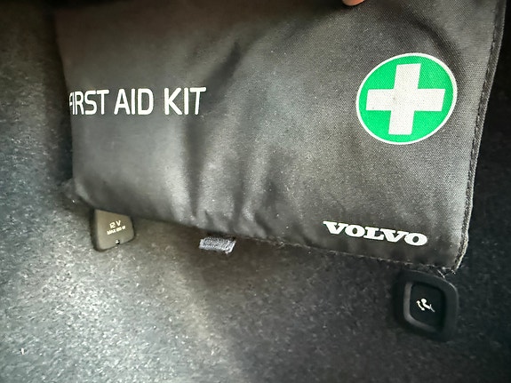Volvo XC40 17 of 17