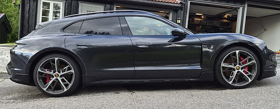 Porsche Taycan 4S 4 of 16