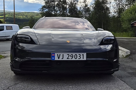 Porsche Taycan 4S 5 of 16