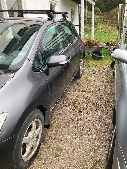 Toyota Auris 3 of 5
