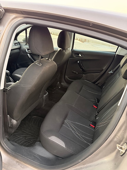 Peugeot 208 13 of 24