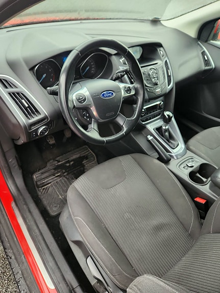 Ford Focus 9 of 12