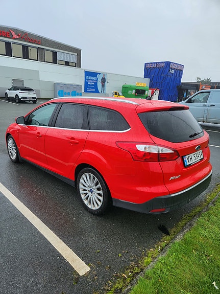 Ford Focus 7 of 12