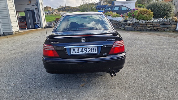 Honda Accord 4 of 11