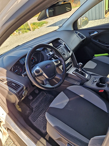 Ford Focus 9 of 11