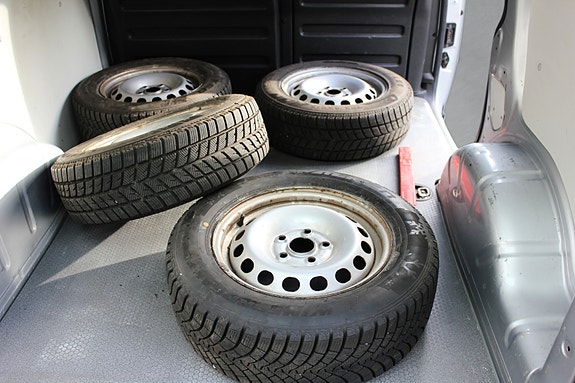 Volkswagen Caddy 12 of 19