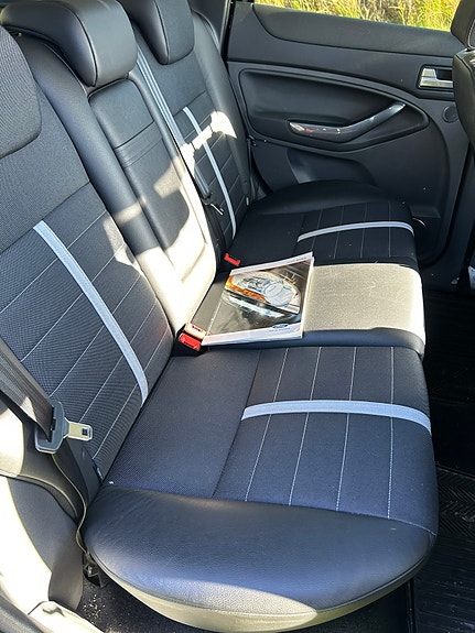 Ford Kuga 9 of 17