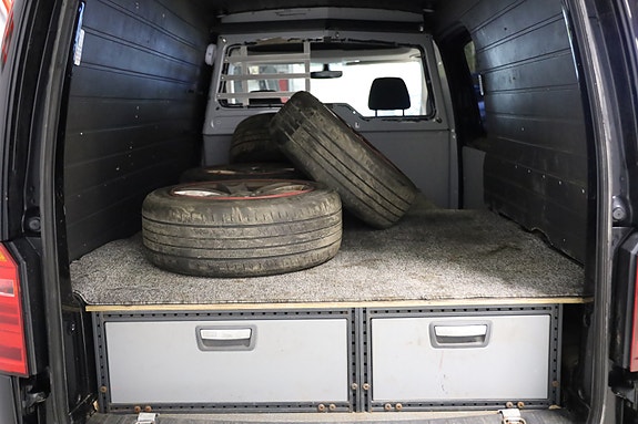 Volkswagen Caddy 12 of 12
