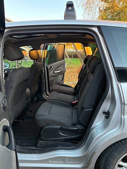 Ford S-MAX 10 of 11