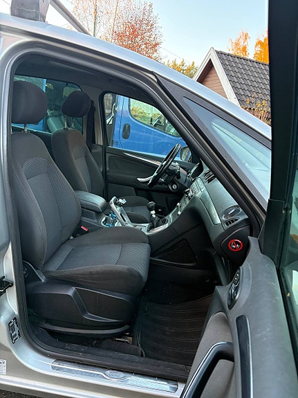 Ford S-MAX 7 of 11