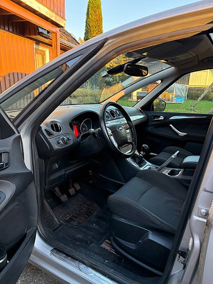 Ford S-MAX 6 of 11