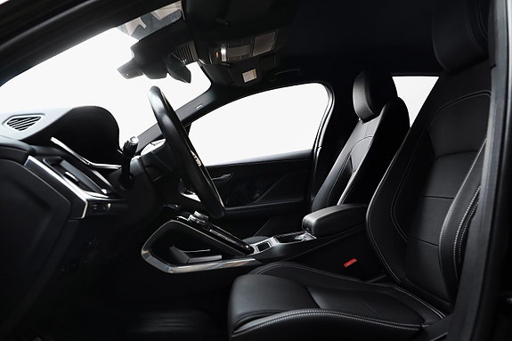 Jaguar I-PACE 10 of 24