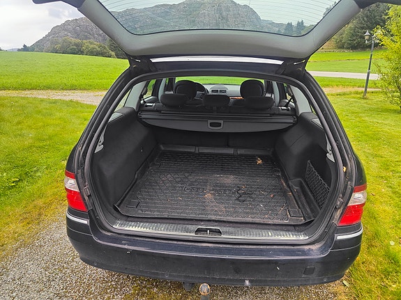 Mercedes-Benz E220 d 6 of 7