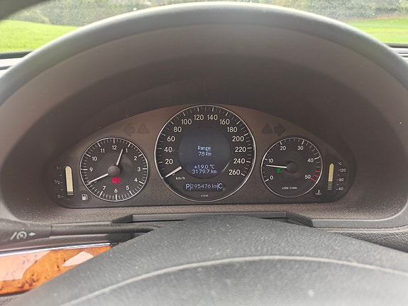 Mercedes-Benz E220 d 5 of 7