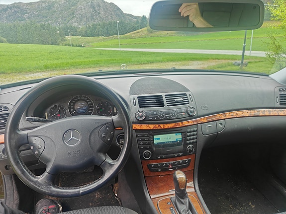 Mercedes-Benz E220 d 4 of 7