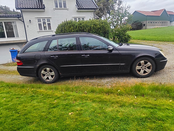 Mercedes-Benz E220 d 3 of 7