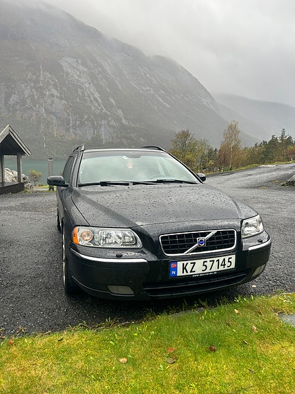 Volvo V70 10 of 13