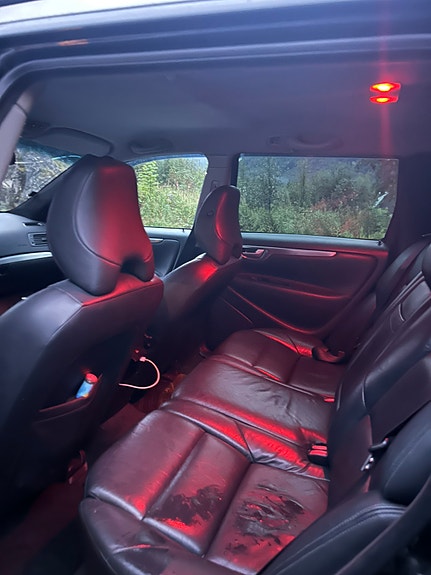 Volvo V70 3 of 13