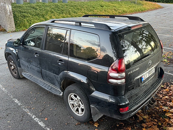 Toyota Land Cruiser 5 of 20