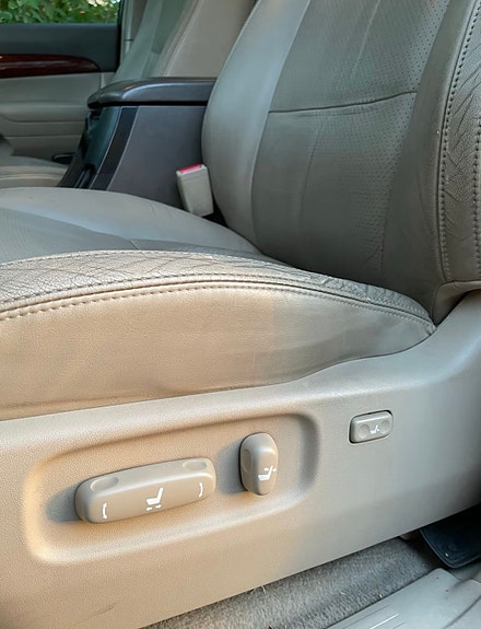 Toyota Land Cruiser 8 of 20