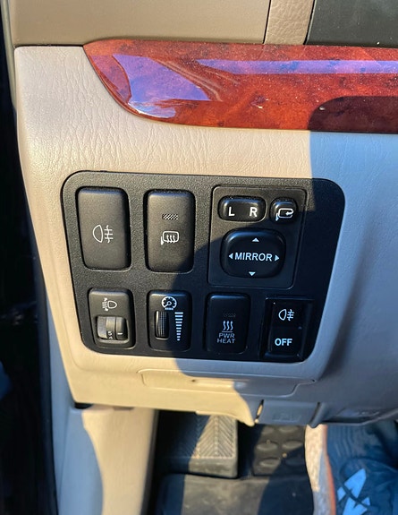Toyota Land Cruiser 13 of 20